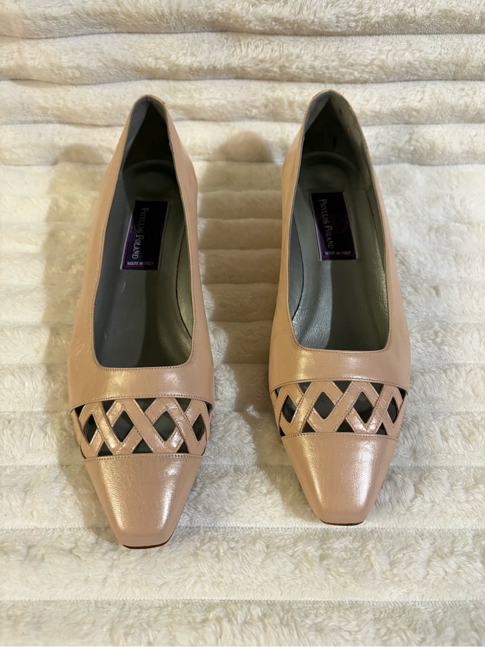 Vintage Phyllis Poland Blush Pink Pointed Toe Flats with Lattice Detail 8.5